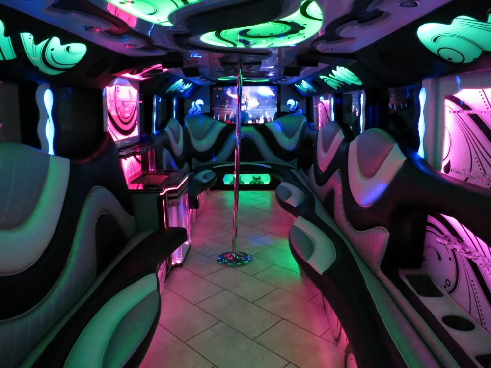 limo bus toronto